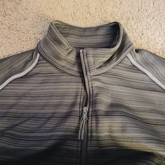 NWT - HOLLOWAY GREY VEST - SIZE LARGE - FULL ZIP - Picture 5 of 7